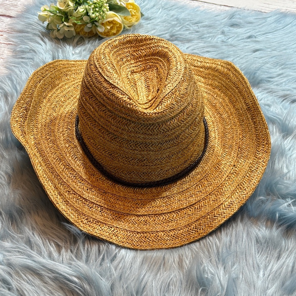 Universal Thread Hat